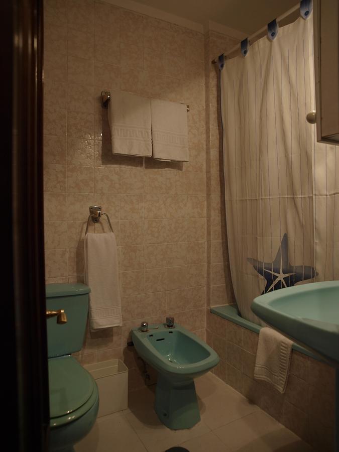 Hotel Paris Хихон Екстериор снимка